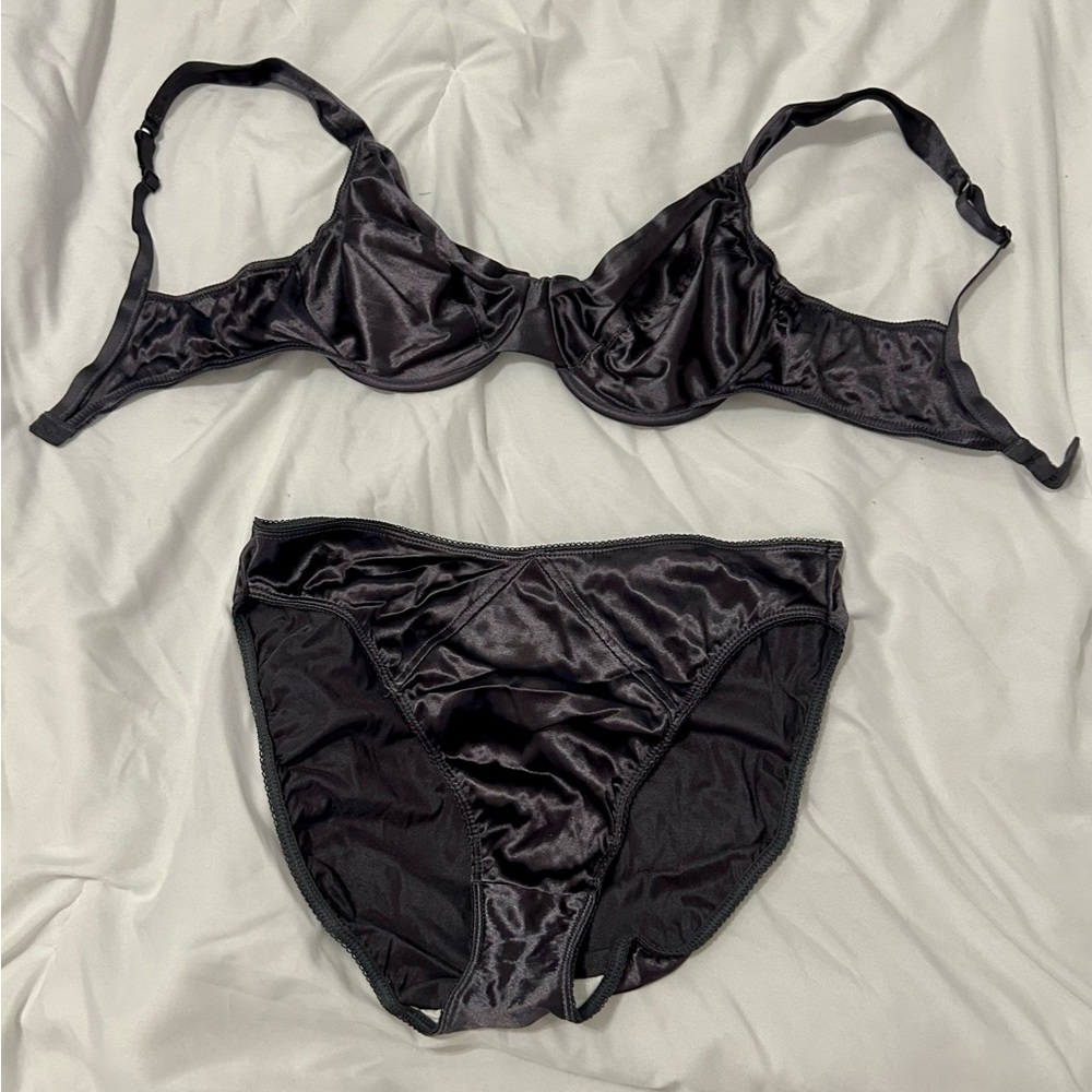Vintage 80s Victoria’s Secret Satin Bra and Pantie Lingerie Set